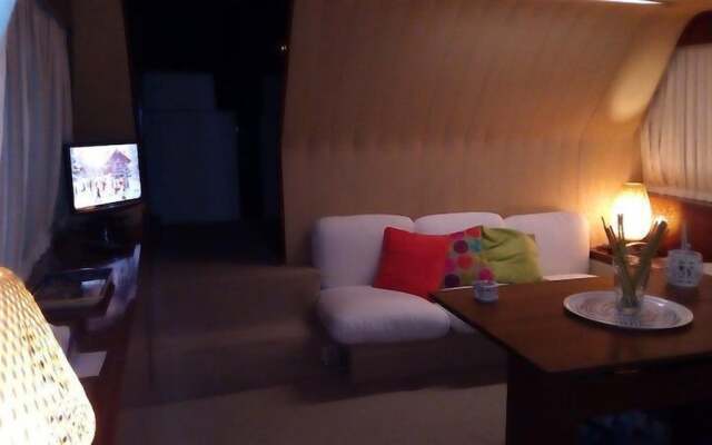 Akhir Cruise Charter
