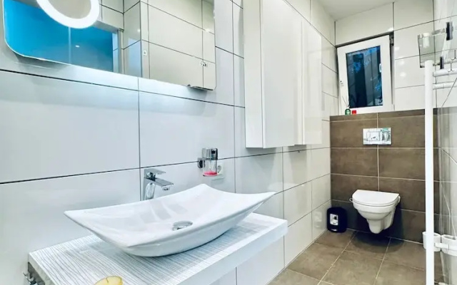 2BR 1LR Apartment for 5 Peaceful Stay