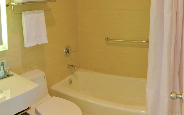 Wyndham Garden Fresh Meadows Flushing