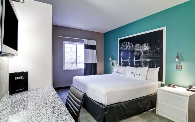 Home Inn Express - Medicine Hat