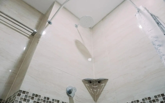 Homey And Comfy Stay Studio Apartment At B Residence