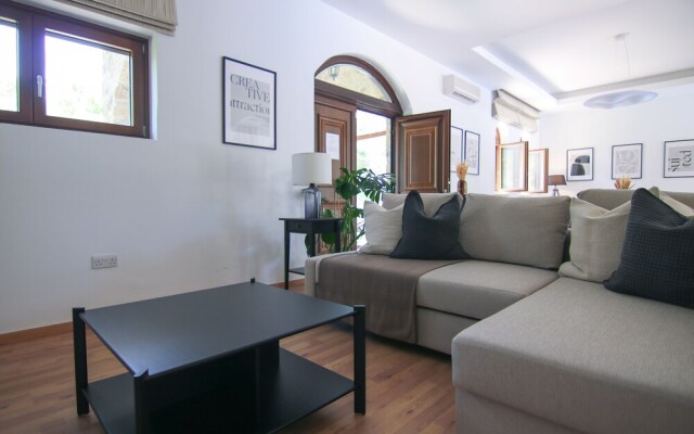 Phaedrus Living Luxury Villa Kathikas