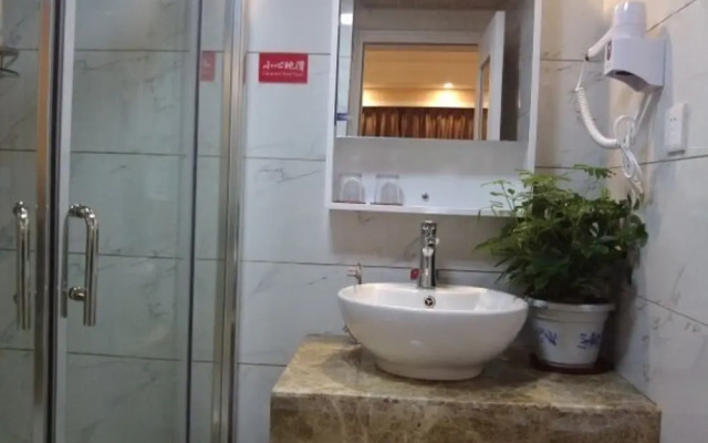 Nanxiong Zhuji Hotel