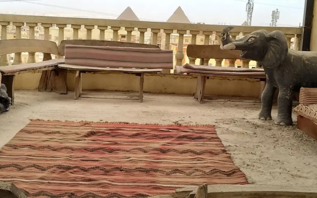 Pyramids View Apartments & Rooftop