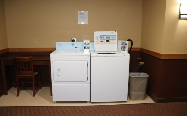 Prairie Inn and Suites Holmen/La Cross