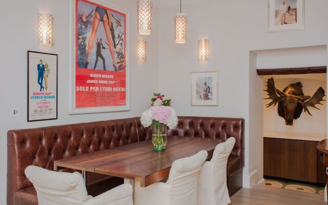 Exquisite Cadogan Square Knightsbridge Apartment