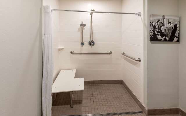 La Quinta Inn & Suites by Wyndham Houston NW Brookhollow