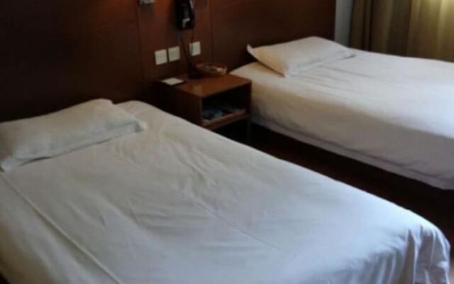 Zhangjiagang Newstay Vogue Hotel