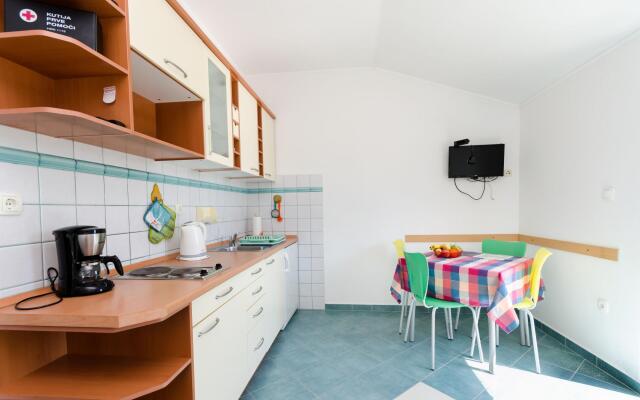 Apartments Ruzica M in Lopar - island Rab