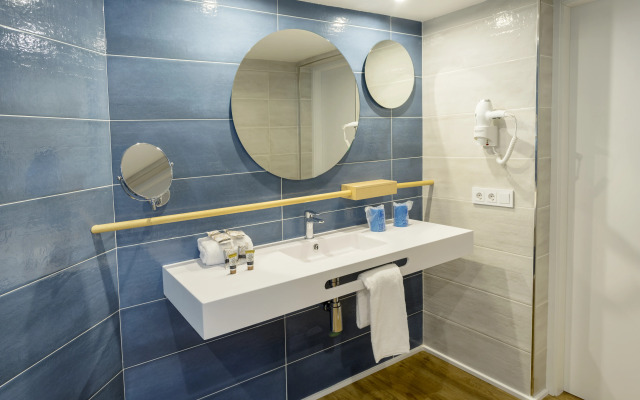 Parque Nereida Suites Hotel