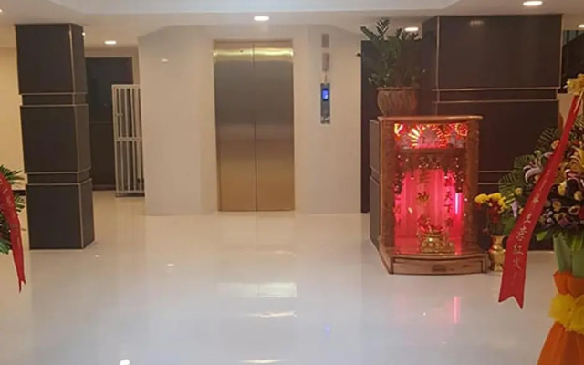 Golden Apple Hotel Two