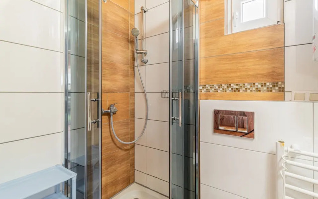 Holiday Homes With Pool, Close to the Beach