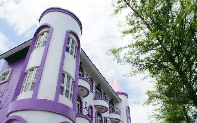 St. Petersburg Manor