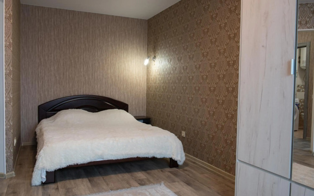 Академіка Корольова 14