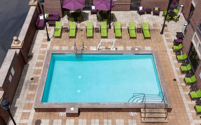 Holiday Inn Savannah Historic District by IHG