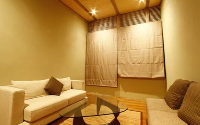 The Grove Villa Bumbak
