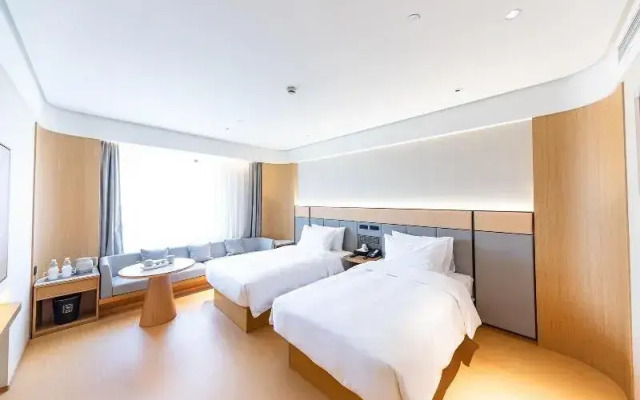 Ji Hotel(Shanghai Dning International Branch)