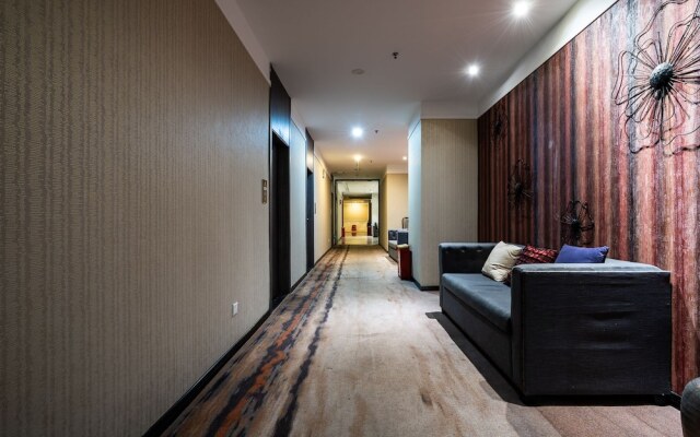 Chongqing Alvin Hotel