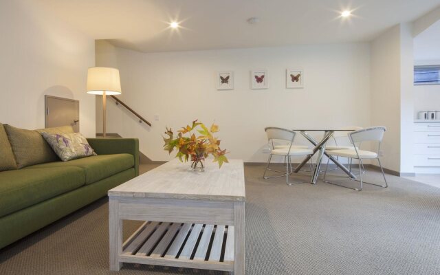 22 Hallenstein Apartments by Staysouth