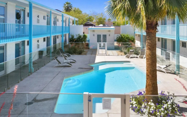 Modern Designer Studio with Pool