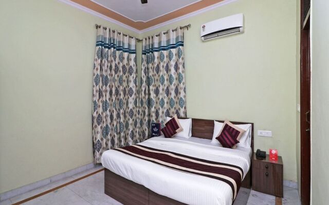 OYO 12774 Akash Residency