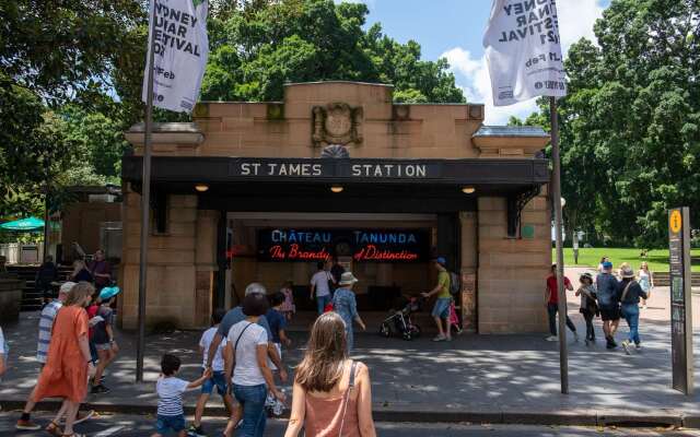 YEHS Hotel Sydney Harbour Suites
