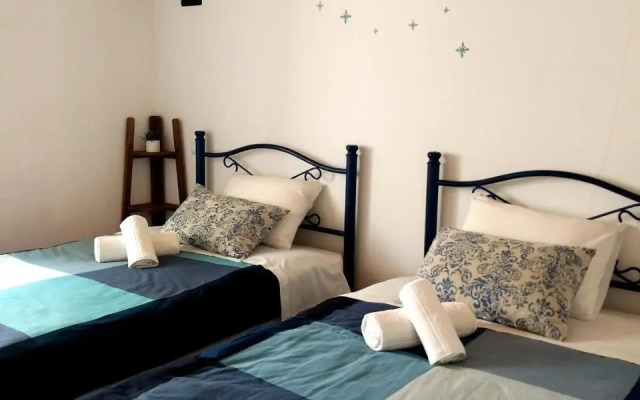 Orange 3 Hostel