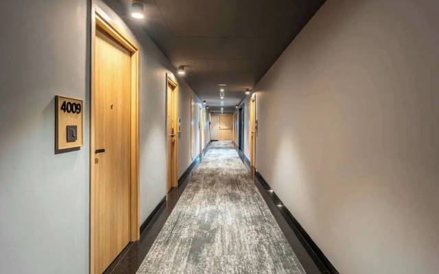 Park Inn & Suites By Radisson Thrissur East Fort