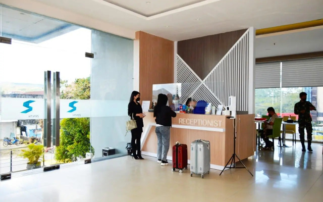 Zenith Hotel