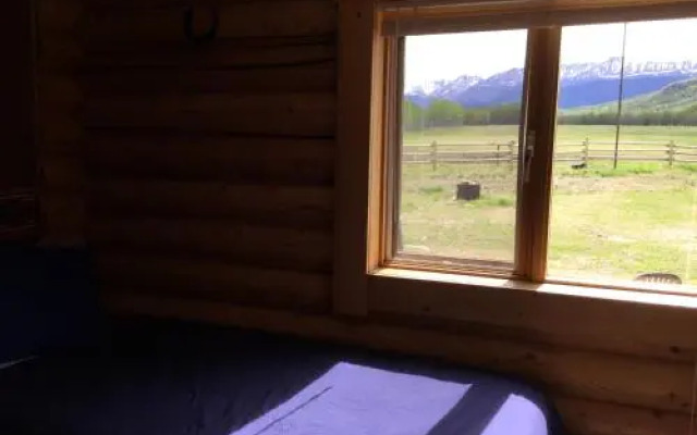 Folding Mountain B & B