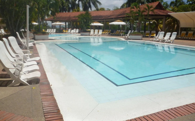 Hotel On Vacation Girardot Resort