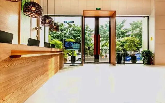 MOOJEE HOTEL(Zhongshan Dongfeng Daxin store)