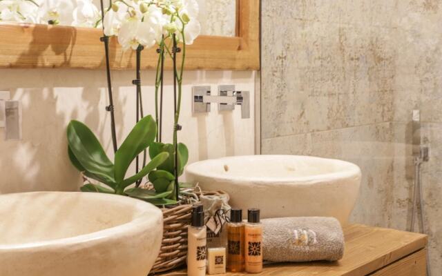 TD Trulli di Carole Renovated Trulli With Pool