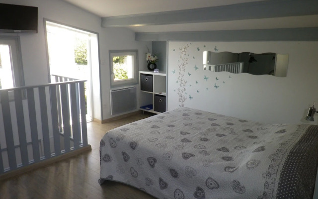 Eglantine et Chèvrefeuille