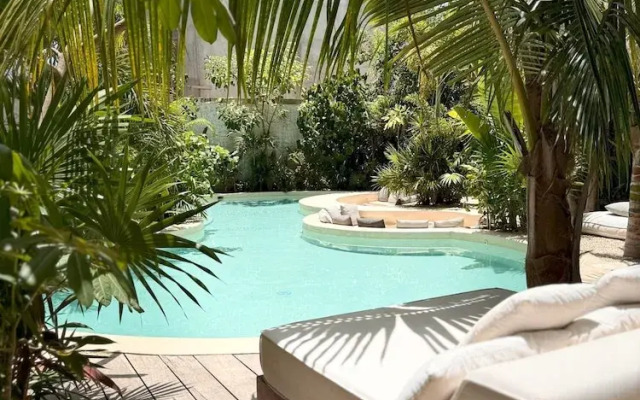 Jungle Chic Suites by Marea