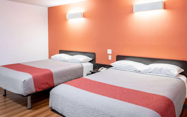 Motel 6 Fort Nelson, BC