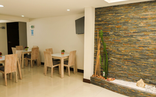Loyds Hotel