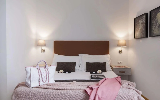 Giuturna Boutique Hotel