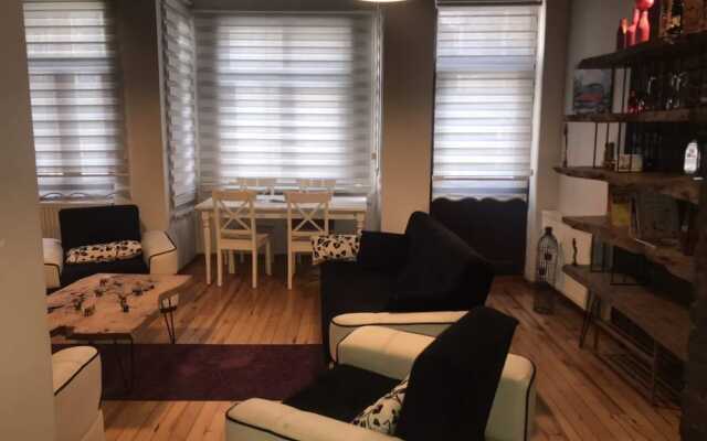 Luxury and Comfortable Apartment