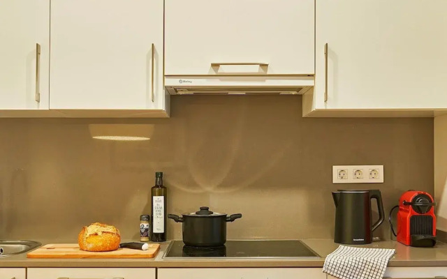 Charming Modern Apt in Trendy Gracia 5PP by Myrentalhost