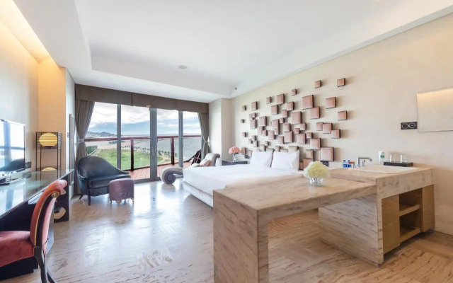 Sanya phoenix island yuejia holiday apartment