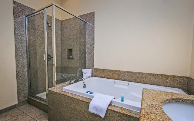 Litchfield Beach & Golf Resort