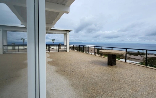 Seaview Mansion