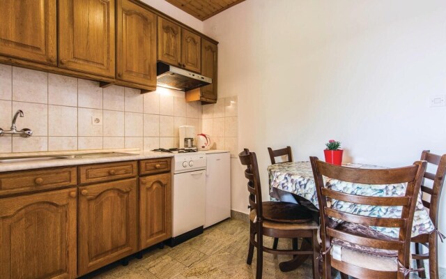 Stunning Apartment in Starigrad With 4 Bedrooms