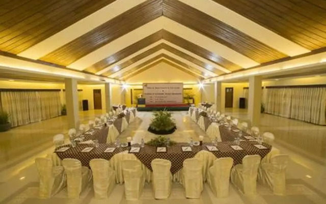 Sunny Paradise Resort