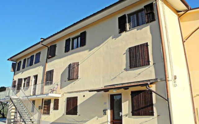 Spacious Holiday Home in Lucca With Swimming Pool
