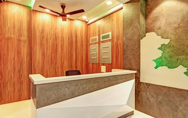 Itsy Hotels Sri Sai Grand Inn