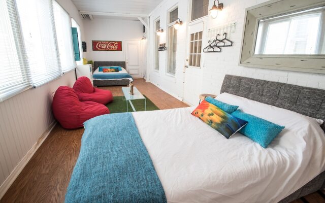 MTLVacationRentals - The City Chalet