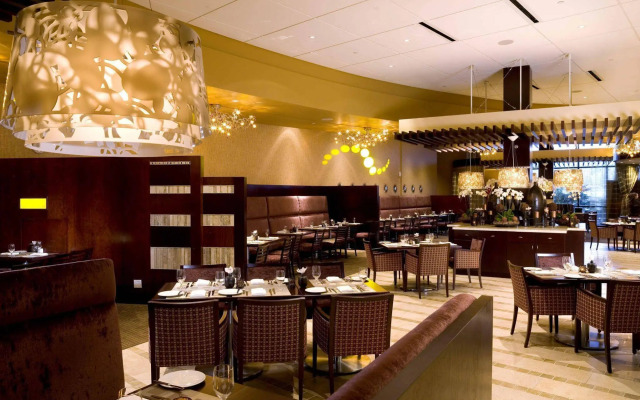 Delta Hotels by Marriott Burnaby Conference Centre