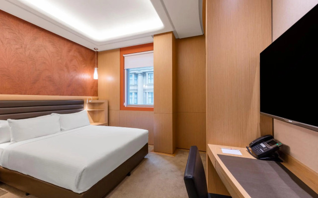 Rydges Australia Square Hotel